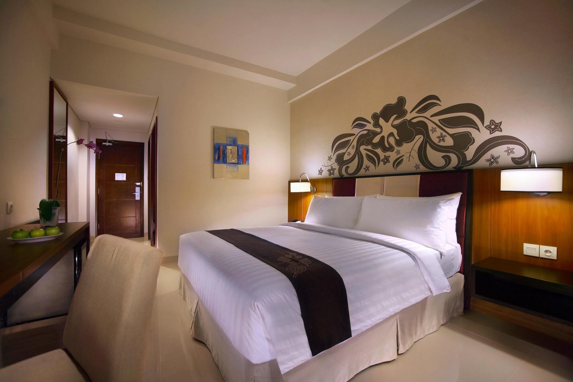 Aston Bojonegoro City Hotel Экстерьер фото