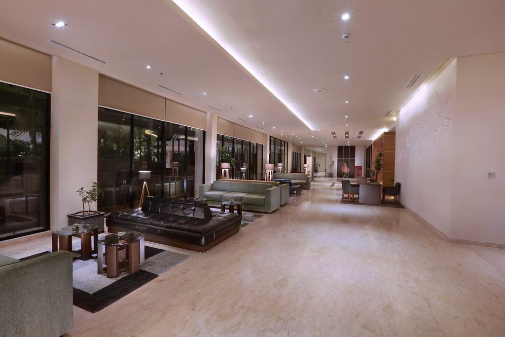 Aston Bojonegoro City Hotel Экстерьер фото