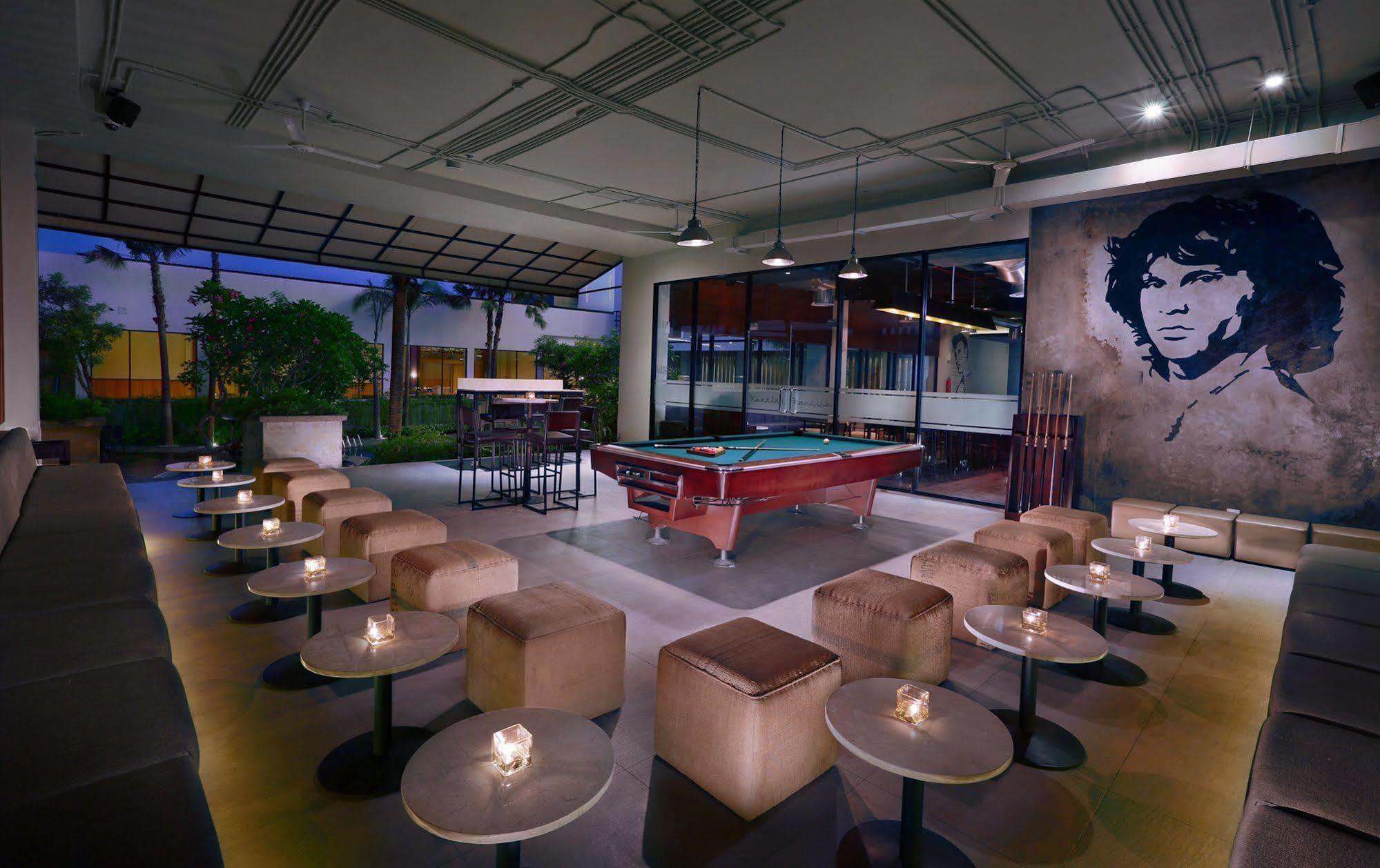 Aston Bojonegoro City Hotel Экстерьер фото