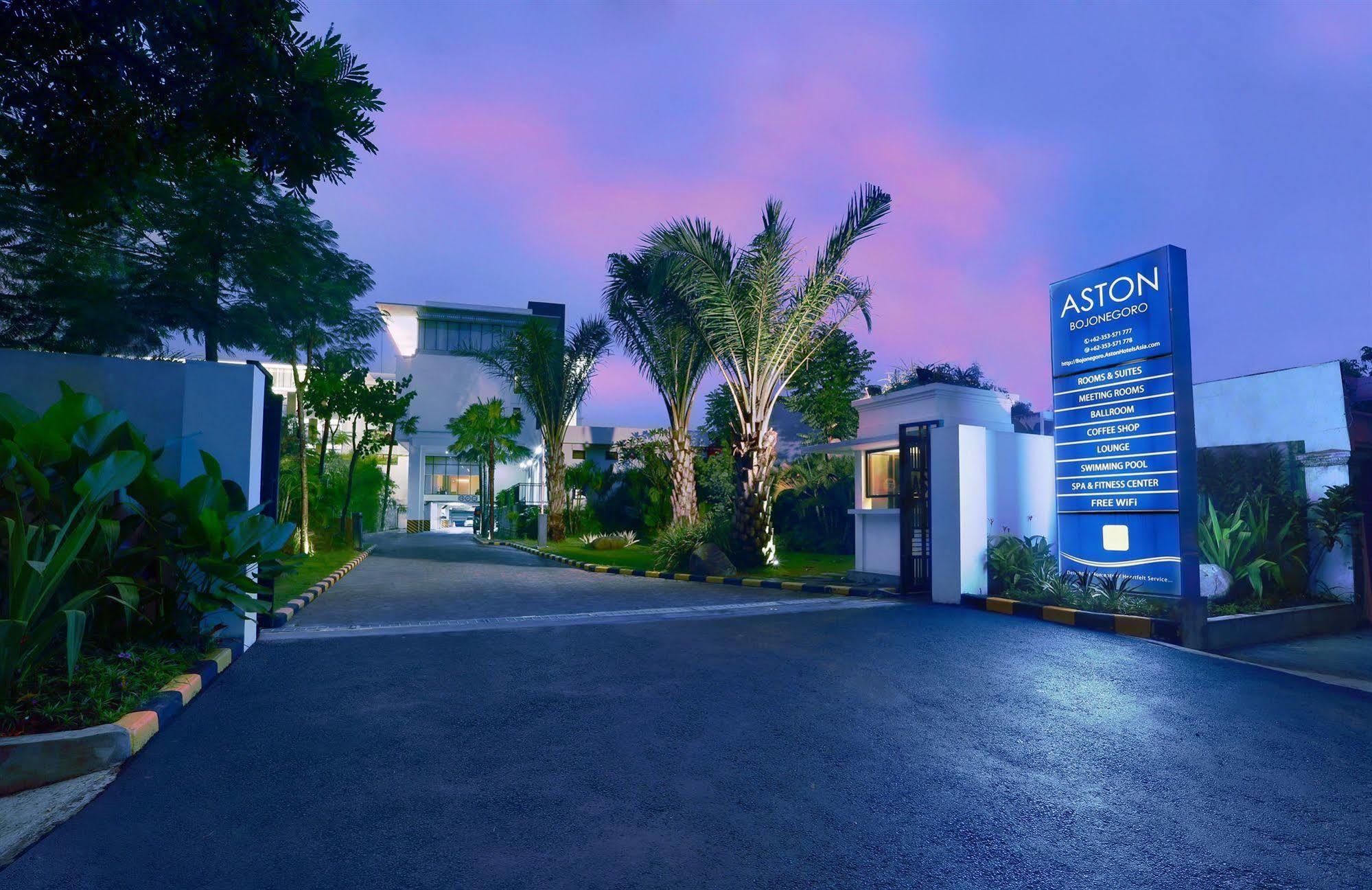 Aston Bojonegoro City Hotel Экстерьер фото